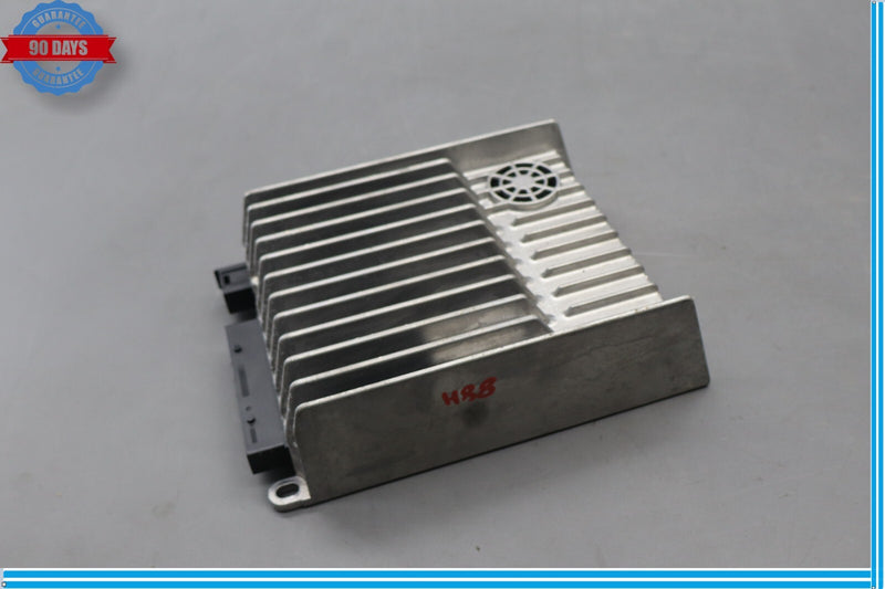 Load image into Gallery viewer, 08-18 Mercedes C300 CLS550 E350 E550 Amplifier Amp Harman/Becker 2469008213 Oem

