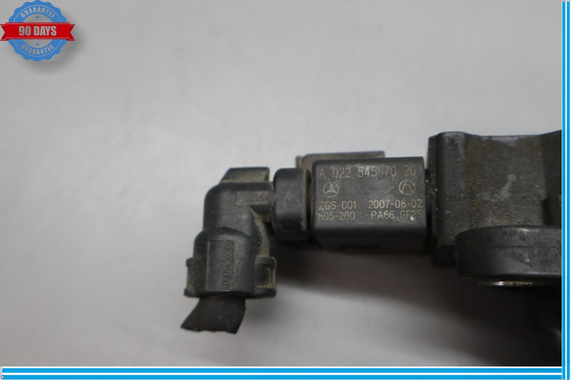 Load image into Gallery viewer, 06-11 Mercedes W219 CLS550 CLS55 Engine Motor Ignition Coil Set Of 3 Oem
