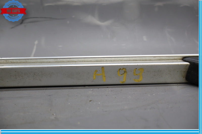 Load image into Gallery viewer, 11-17 Volkswagen Touareg Right Side Roof Rail Rack Luggage Carrier Molding Oem
