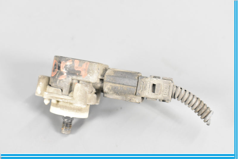 Load image into Gallery viewer, 07-09 Lexus LS460 Rear Position Level Sensor W/ Control Connector Oem
