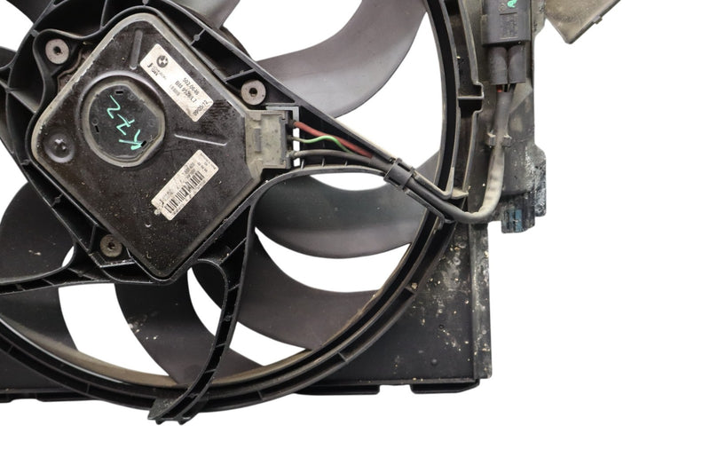 Load image into Gallery viewer, 12-18 BMW 320i 328i F30 Front Radiator Cooling Fan Shroud Assembly 7640511 Oem
