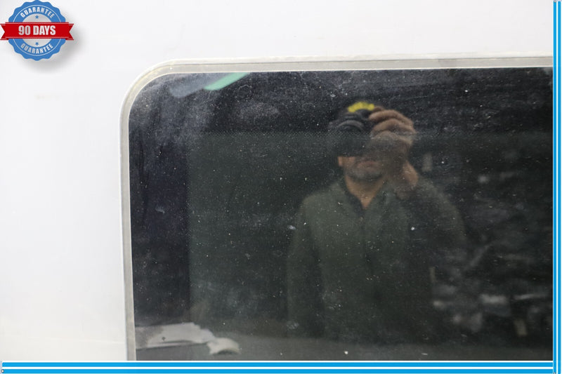 Load image into Gallery viewer, 08-14 Mercedes W204 C350 C250 Sunroof Sun Roof Glass Panel Assembly Oem
