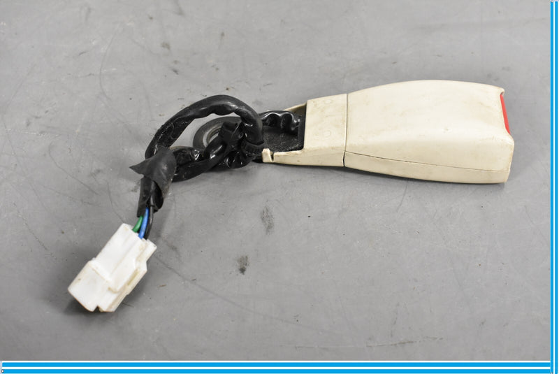 Load image into Gallery viewer, 02-10 Lexus SC430 Left Driver Side Seat Belt Buckle 7338024030 Oem
