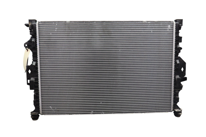 Load image into Gallery viewer, 08-17 LR Range Rover Evoque L538 Engine Cooling Radiator Assembly 6G918005FD Oem
