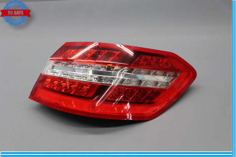 Load image into Gallery viewer, 10-13 Mercedes W212 E350 E550 Sedan Right Passenger Side LED Tail Light Lamp Oem
