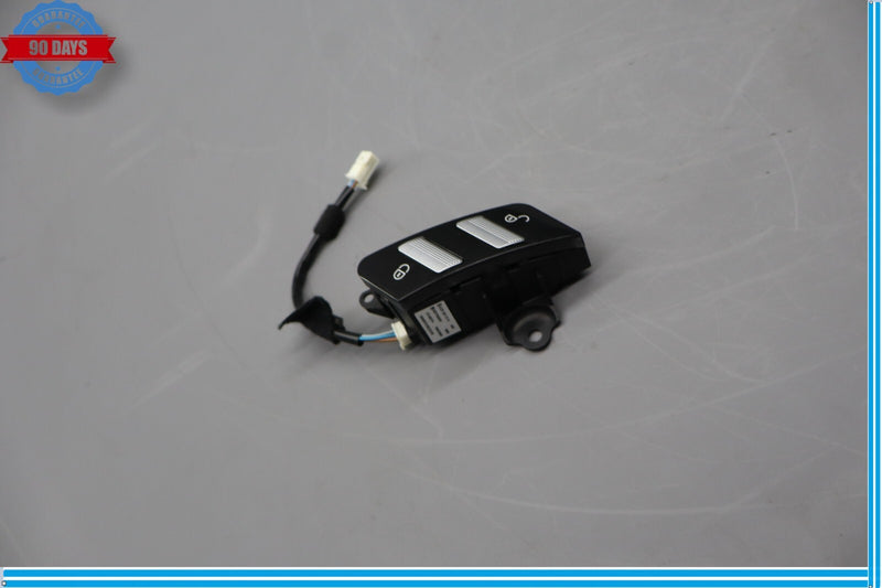 Load image into Gallery viewer, 07-14 Mercedes W216 CL550 S550 S63 AMG Right Side Door Lock Control Switch Oem

