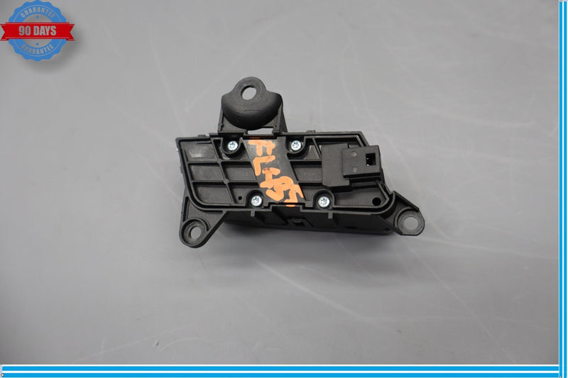 Load image into Gallery viewer, 07-14 Mercedes W216 CL550 S550 S63 AMG Left Side Door Lock Control Switch Oem

