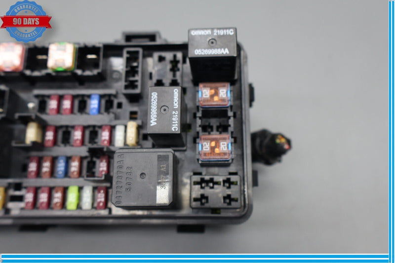 Load image into Gallery viewer, 14-20 Maserati Ghibli Engine Fuse Box Relay Block 670036281 Oem
