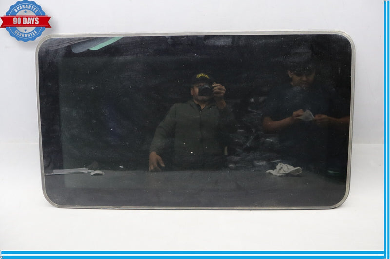 Load image into Gallery viewer, 08-14 Mercedes W204 C350 C250 Sunroof Sun Roof Glass Panel Assembly Oem
