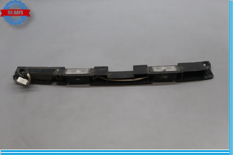 Load image into Gallery viewer, 11-16 Hyundai Equus SIG Rear Trunk Lid License Plate Lamp Assembly Black Oem
