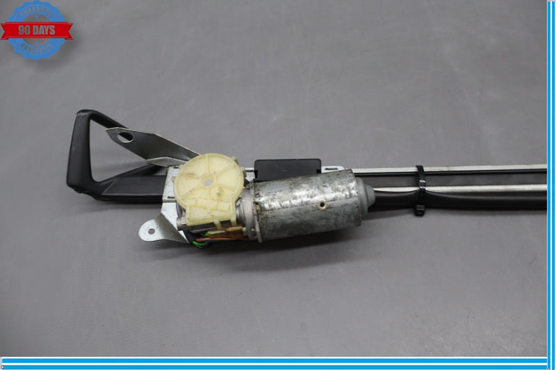 Load image into Gallery viewer, 88-93 Mercedes C124 300CE Left Driver Side Seat Belt Feeder Retainer Oem
