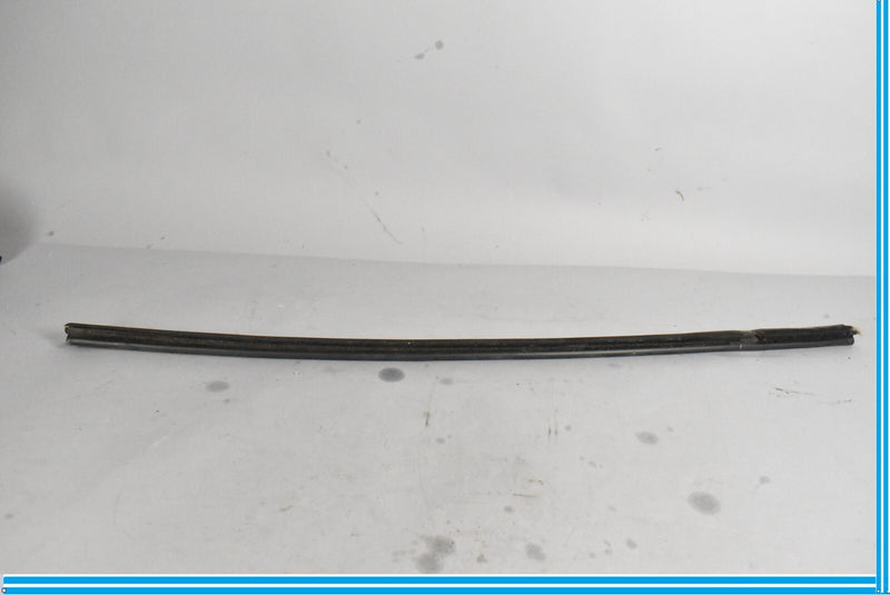 Load image into Gallery viewer, 04-11 Bentley Continental GT GTC Left Door Rubber Gasket 3W8837471B Oem
