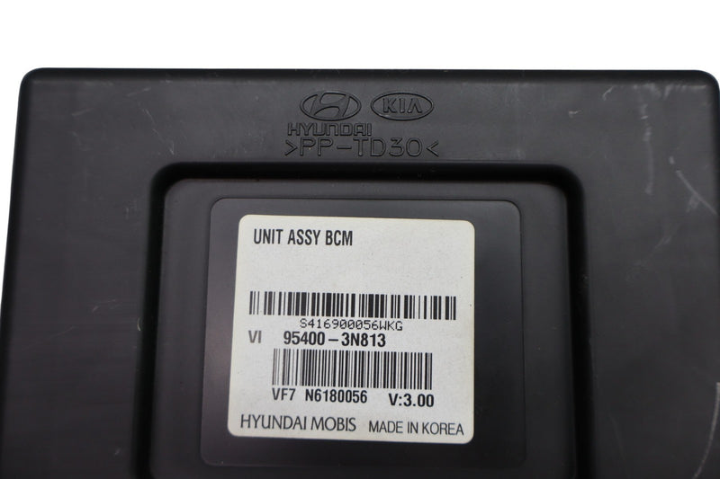 Load image into Gallery viewer, 14-15 Hyundai Equus Front Left Side Body Control Module BCM Unit 95400-3N813 Oem
