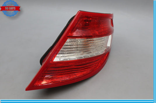 08-14 Mercedes W204 C350 C300 C63 Rear Right Passenger Side Tail Light Lamp Oem