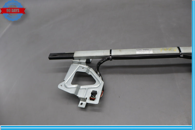 Load image into Gallery viewer, 88-93 Mercedes C124 300CE Left Driver Side Seat Belt Feeder Retainer Oem
