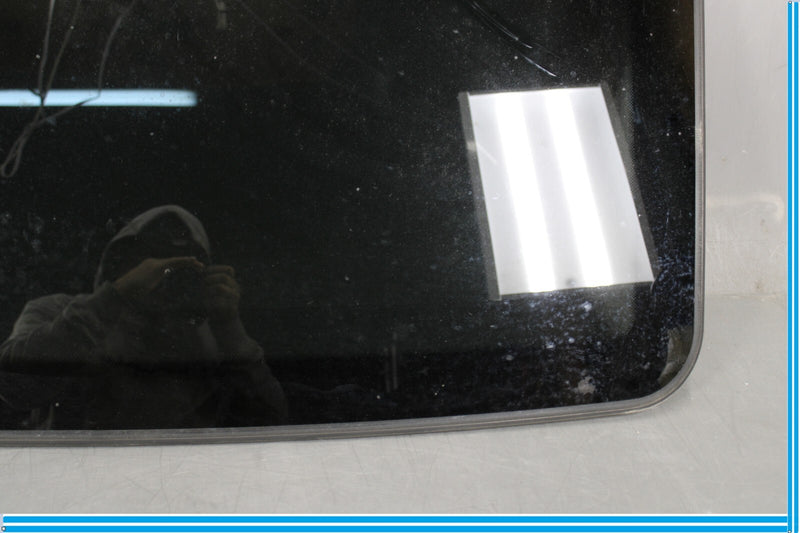 Load image into Gallery viewer, 06-13 Mercedes X164 GL350 ML550 R350 Sunroof Sun Roof Glass 2517800021 OEM
