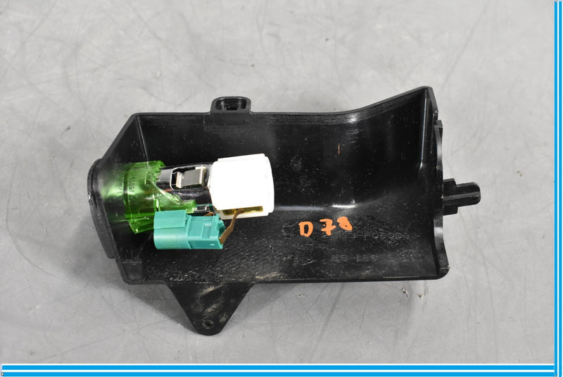 Load image into Gallery viewer, 04-09 Jaguar XJ8 XJR Glove Box 12V Outlet Plug Black 2W93F060D08AA Oem

