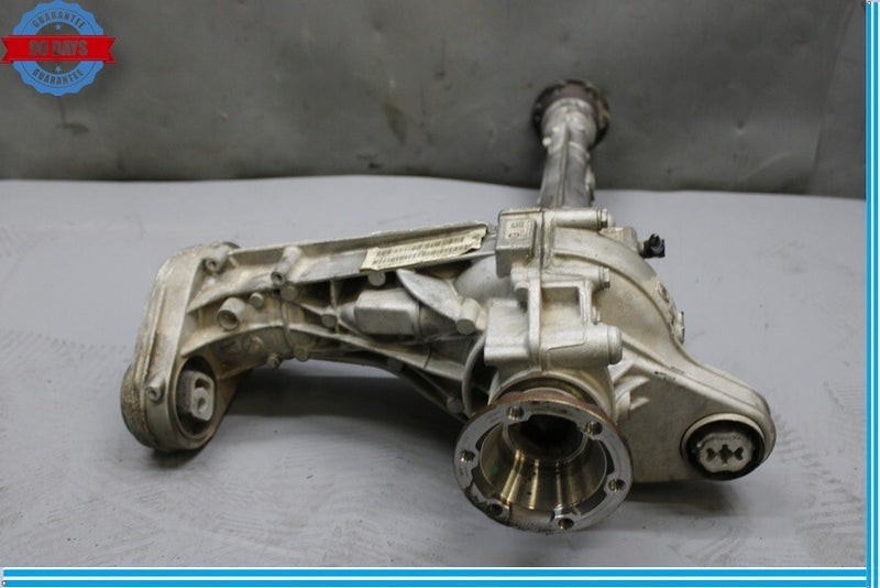Load image into Gallery viewer, 11-14 Volkswagen VW Touareg Front Axle Differential Carrier Assy Oem
