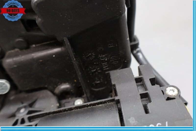 Load image into Gallery viewer, 06-11 Mercedes W219 CLS550 Rear Right Door Lock Latch Actuator Keyless Go Oem
