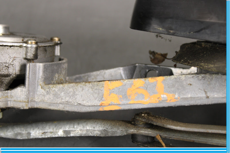 Load image into Gallery viewer, 96-02 Mercedes R129 SL500 SL320 Windshield Wiper Motor W/ Arm Oem
