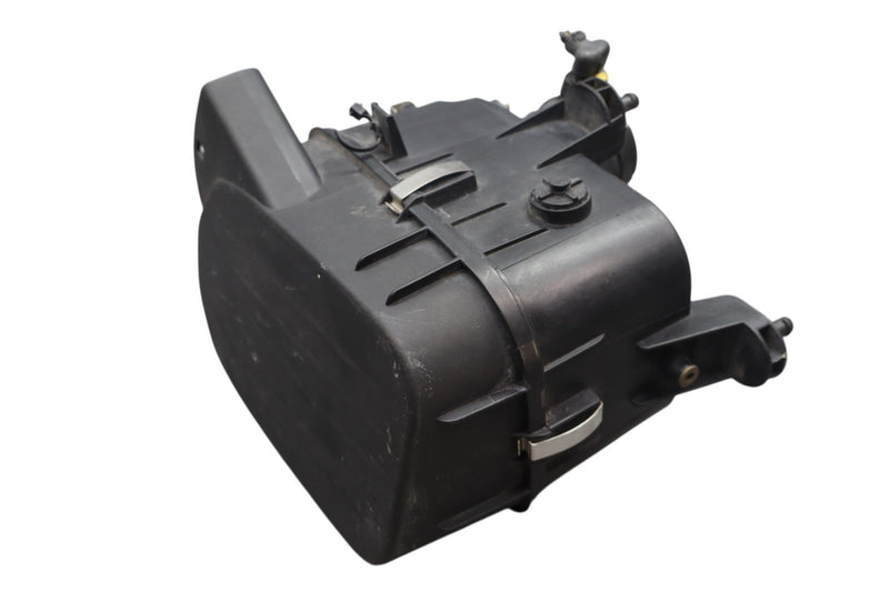 Load image into Gallery viewer, 14-18 Maserati Quattroporte Ghibli Right Engine Air Intake Filter 670001543 Oem
