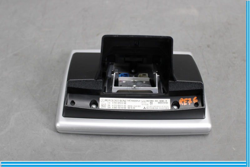 Load image into Gallery viewer, 09-13 Mercedes GL550 GL450 Right Side Headrest Screen Monitor Display Oem
