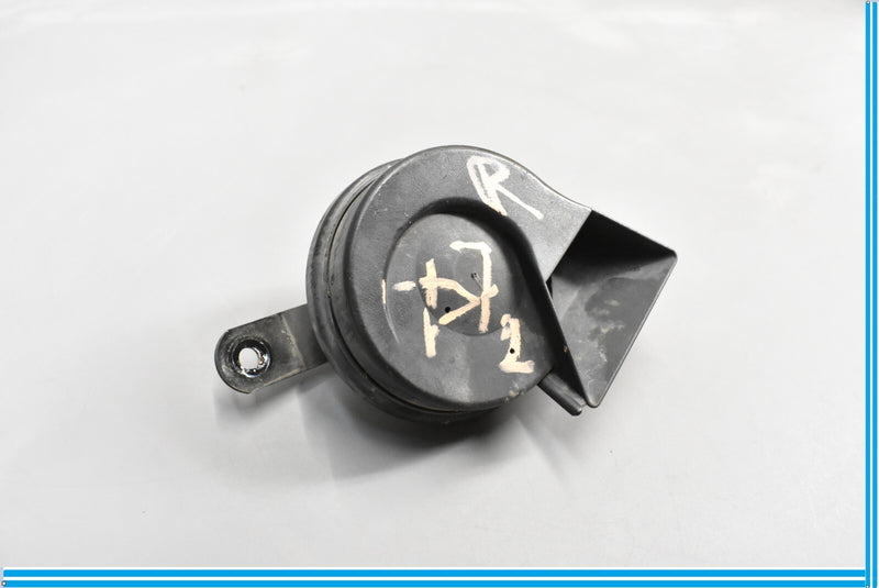 Load image into Gallery viewer, 00-06 Mercedes S500 S600 W220 Front Right Low Tone Signal Horn Oem

