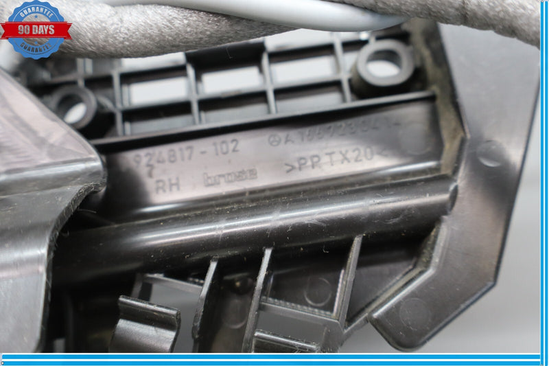 Load image into Gallery viewer, 12-19 Mercedes X166 GL450 ML350 Front Right Side Door Lock Latch Actuator Oem
