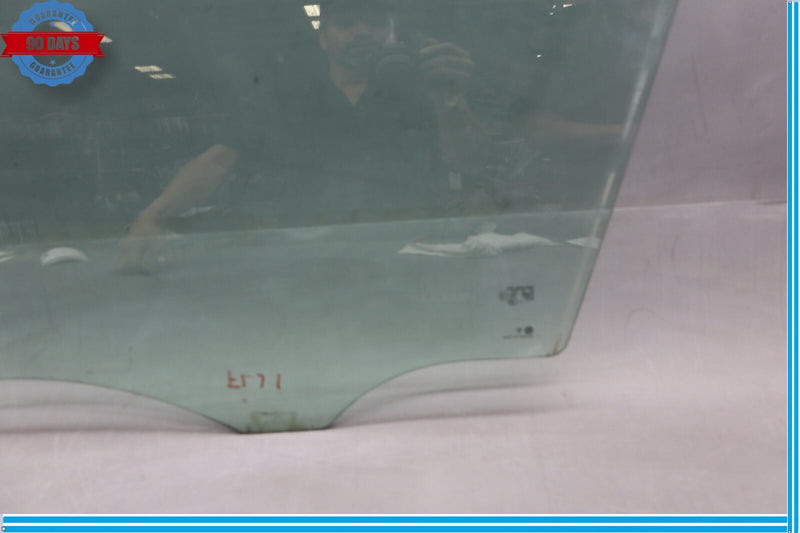 Load image into Gallery viewer, 11-18 Porsche Cayenne 958 Front Left Driver Side Door Window Auto Glass Oem

