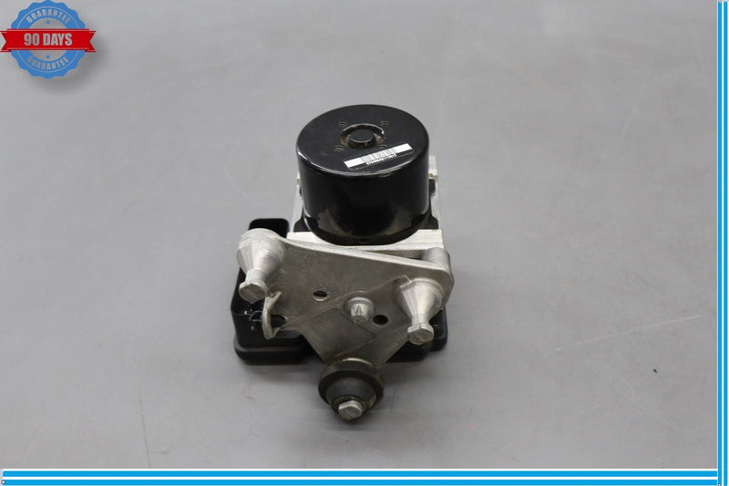 Load image into Gallery viewer, 12-15 Mercedes W204 C250 ABS Anti Brake Pump Control Module Unit 1729011102 Oem
