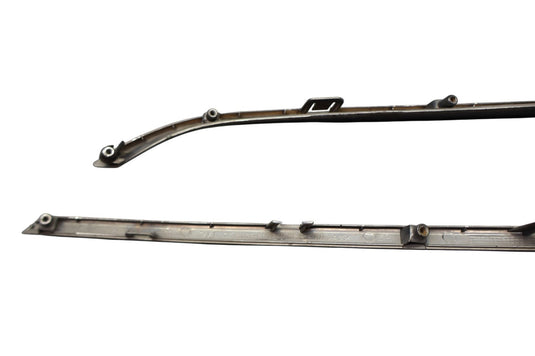 15-17 Hyundai Genesis Front Right Side Bumper Grille Trim Molding 86564B1000 Oem