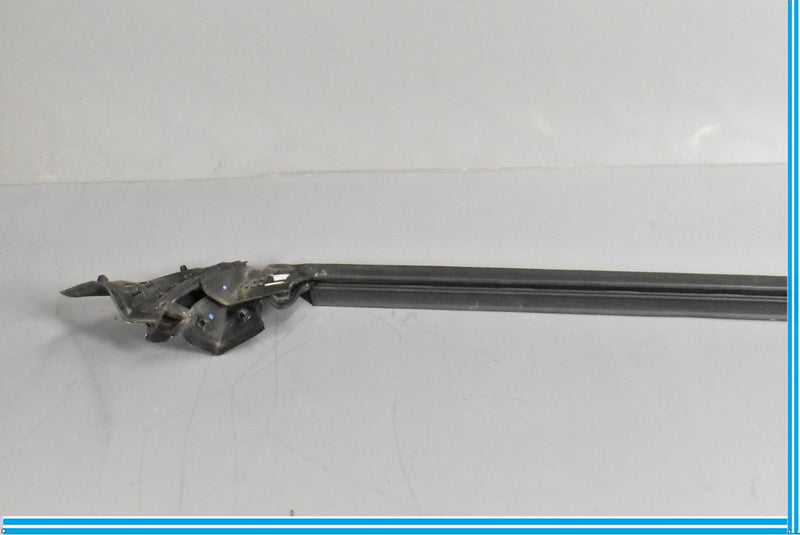 Load image into Gallery viewer, 2014-2018 MERCEDES CLA250 W117 REAR LEFT DRIVER SIDE WINDOW INNET BELT SEAL OEM
