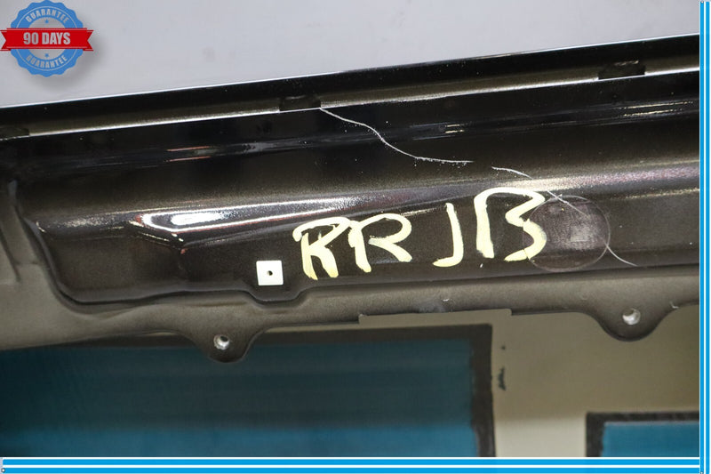 Load image into Gallery viewer, 11-16 Hyundai Equus Rear Right Passenger Side Exterior Door Shell Panel Oem
