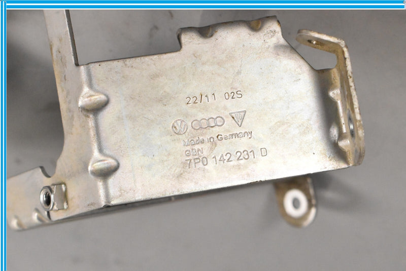 Load image into Gallery viewer, PORSCHE CAYENNE FRONT LEFT DRIVER SIDE MOUNT SUPPORT BRACKET OEM 2011 - 2018
