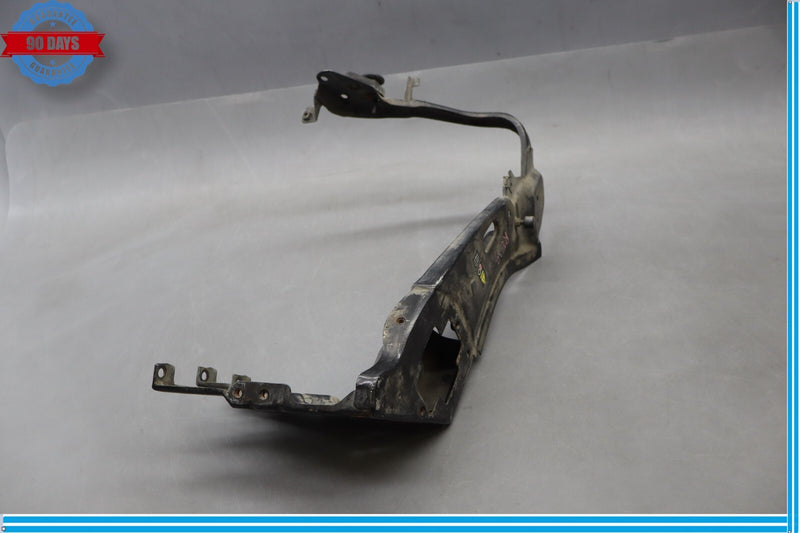 Load image into Gallery viewer, 07-13 Mercedes  W221 S550 S450 Front Right Side Support Headlight Bracket Oem

