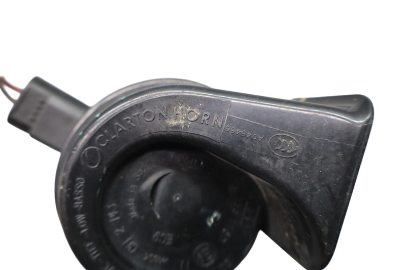 Load image into Gallery viewer, 09-19 BMW 640i 650i 750i 740i Right Side Low Pitch Tone Note Horn Signal Oem
