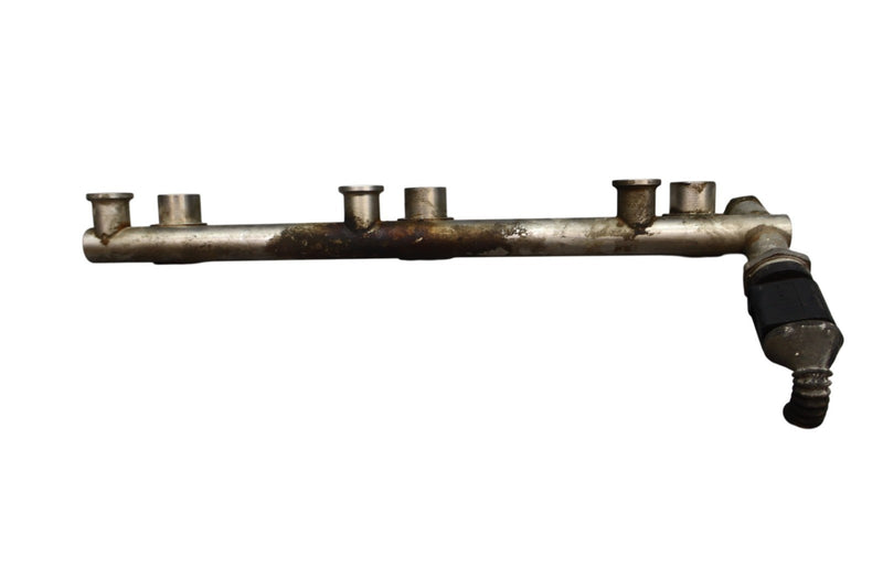 Load image into Gallery viewer, 11-17 Volkswagen Touareg Fuel Injector Rail W/o Injectors 03H133317P Oem
