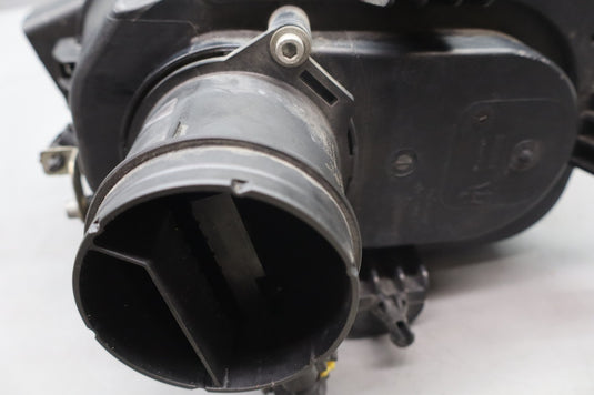 14-18 Maserati Quattroporte Ghibli Right Engine Air Intake Filter 670001543 Oem