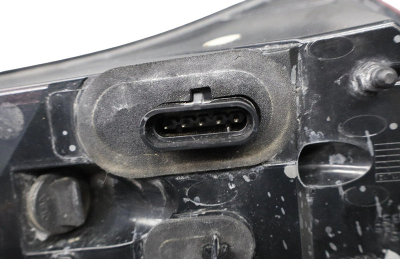 Load image into Gallery viewer, 14-17 Maserati Ghibli Rear Right Side Trunk Outer Taillight Tail Lamp Assy Oem
