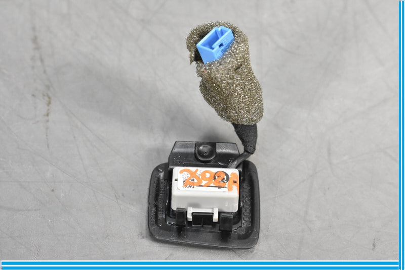 Load image into Gallery viewer, 12-18 BMW 650i 640i F12 Right Bluetooth Hands Free Telephone Microphone Mic Oem
