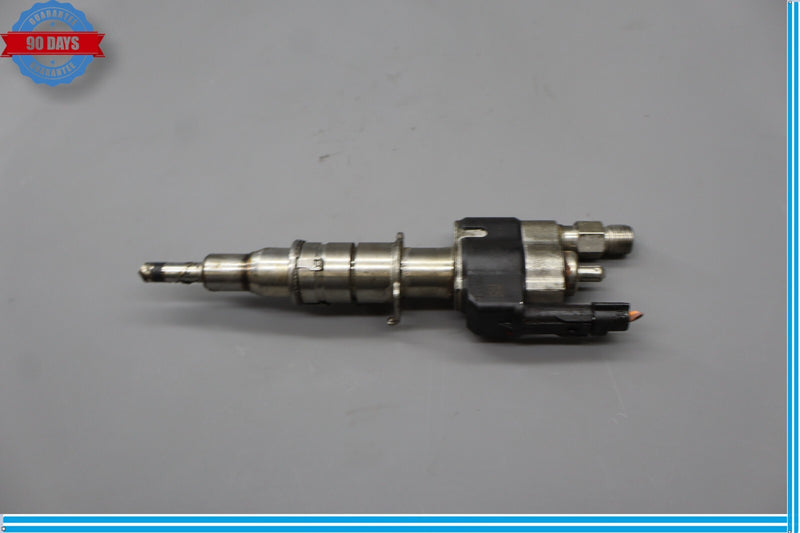 Load image into Gallery viewer, 07-17 BMW 750Li 750Li xDrive Engine Motor Fuel Injection Injector 7585261 Oem
