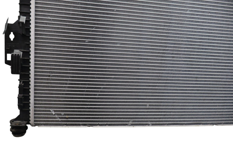 Load image into Gallery viewer, 08-17 LR Range Rover Evoque L538 Engine Cooling Radiator Assembly 6G918005FD Oem
