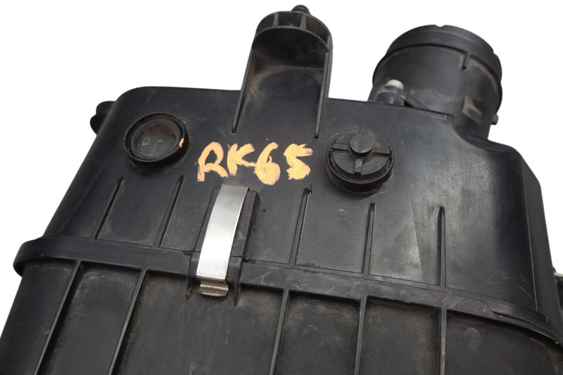 Load image into Gallery viewer, 14-18 Maserati Quattroporte Ghibli Right Engine Air Intake Filter 670001543 Oem
