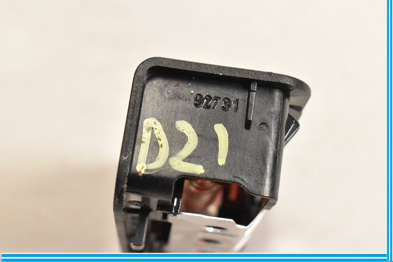 Load image into Gallery viewer, 09-15 BMW 750Li 750i F01 F02 Trunk Lid Courtesy Light Lamp 9185401 Oem
