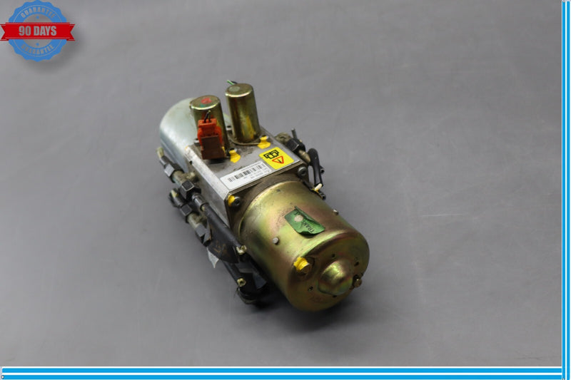 Load image into Gallery viewer, 97-06 Jaguar XK8 XKR X100 Convertible Top Roof Lift Hydraulic Pump Assembly Oem

