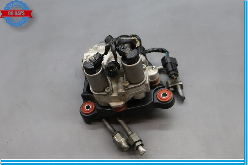Load image into Gallery viewer, 09-12 BMW 750i 750Li Dynamic Drive Suspension Hydraulic Valve Block Oem
