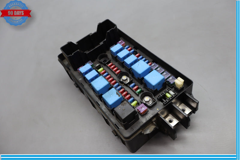 Load image into Gallery viewer, 12-16 Hyundai Genesis Equus Main Engine Fuse Box Junction Relay 91950-3M173 Oem
