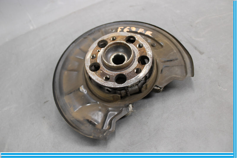 Load image into Gallery viewer, 10-16 Mercedes E350 Coupe Rear Right Side Wheel Spindle Knuckle Hub Bearing Oem
