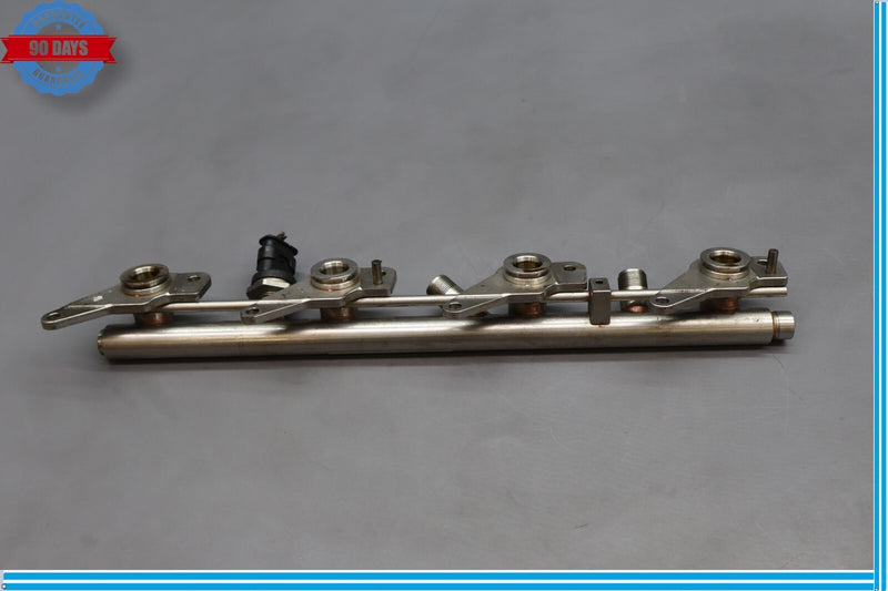 Load image into Gallery viewer, 12-18 Mercedes W218 CLS550 Right Side Fuel Injection Rail Line A2780703495 Oem
