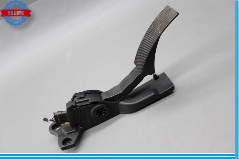 Load image into Gallery viewer, 12-19 Mercedes GL450 GL550 X166 Gas Throttle Pedal Accelerator Oem
